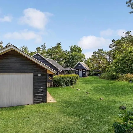 Three-bedroom In Skjern Halby